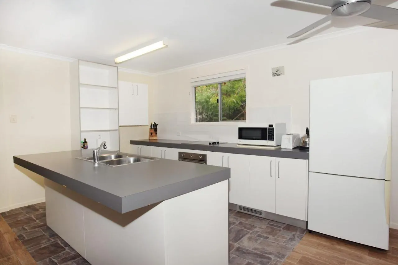 Vila 20 Scrub Road, Coolum Beach - Pet Friendly, Linen Included 0*,  Austrálie
