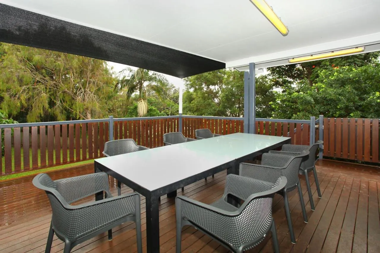 Vila 20 Scrub Road, Coolum Beach - Pet Friendly, Linen Included