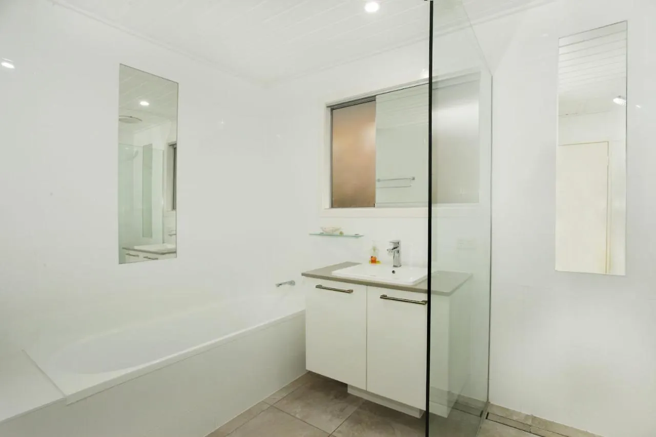 Vila 20 Scrub Road, Coolum Beach - Pet Friendly, Linen Included